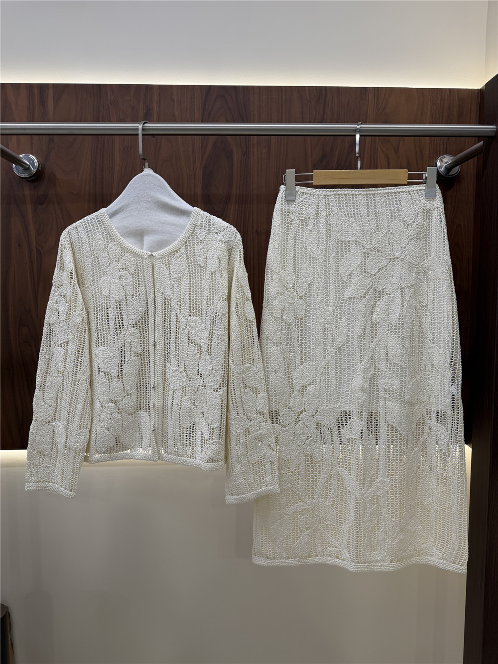 Embroidery Cardigan - Set in maglia traforata ricamata da