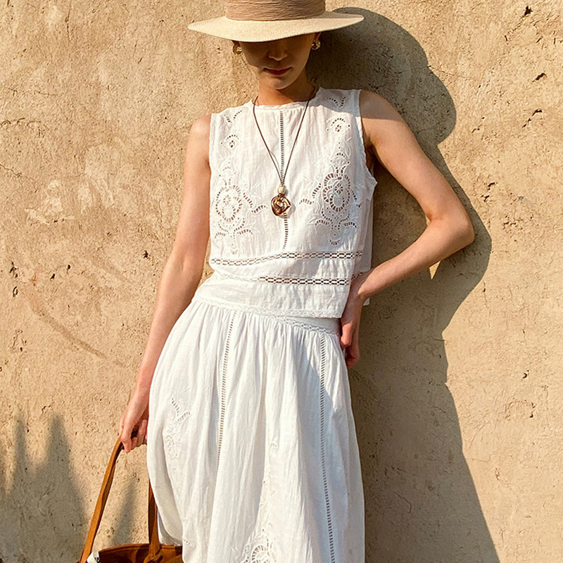 Top Senza Maniche in Cotone Bi - Embroidery Vest recensione e prezzo