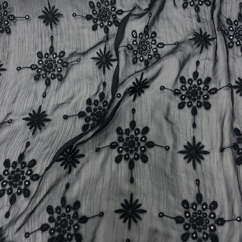 Tessuto in Chiffon Nero Semi-T - Embroidery Knot recensione e prezzo