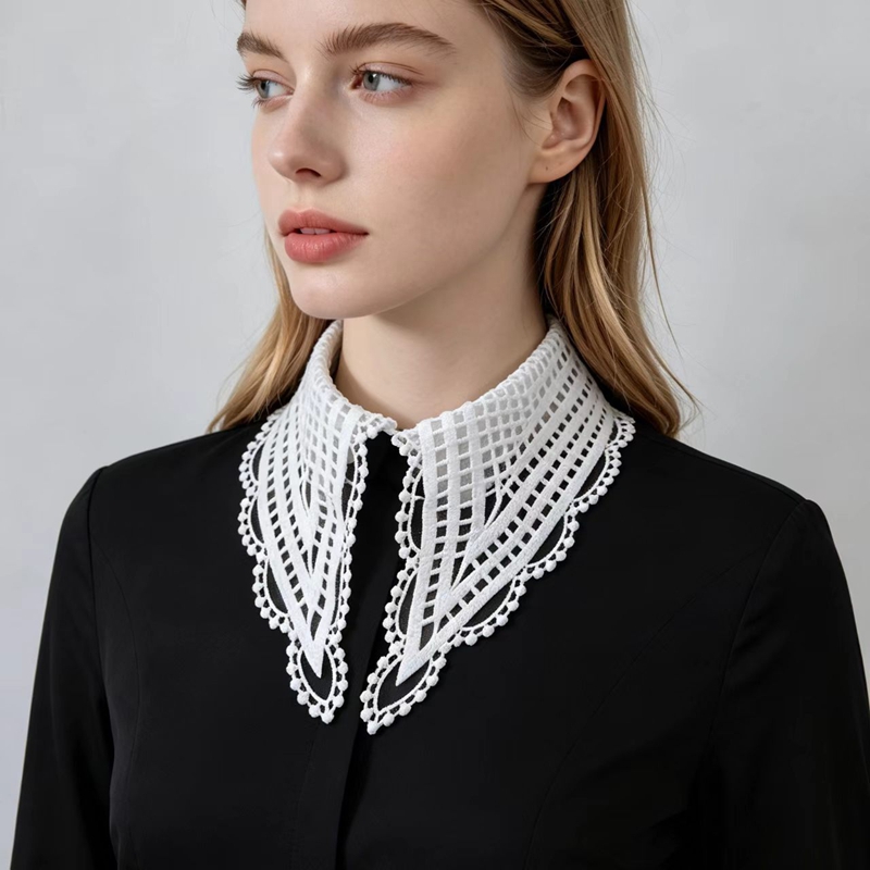 Colletto Finto Bianco da Donna - Embroidery Origin recensione e prezzo